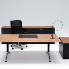 Chefschreibtisch Design, Chefbüro modern, Holz Nussbaum, Zurbuchen, Tamos CEO